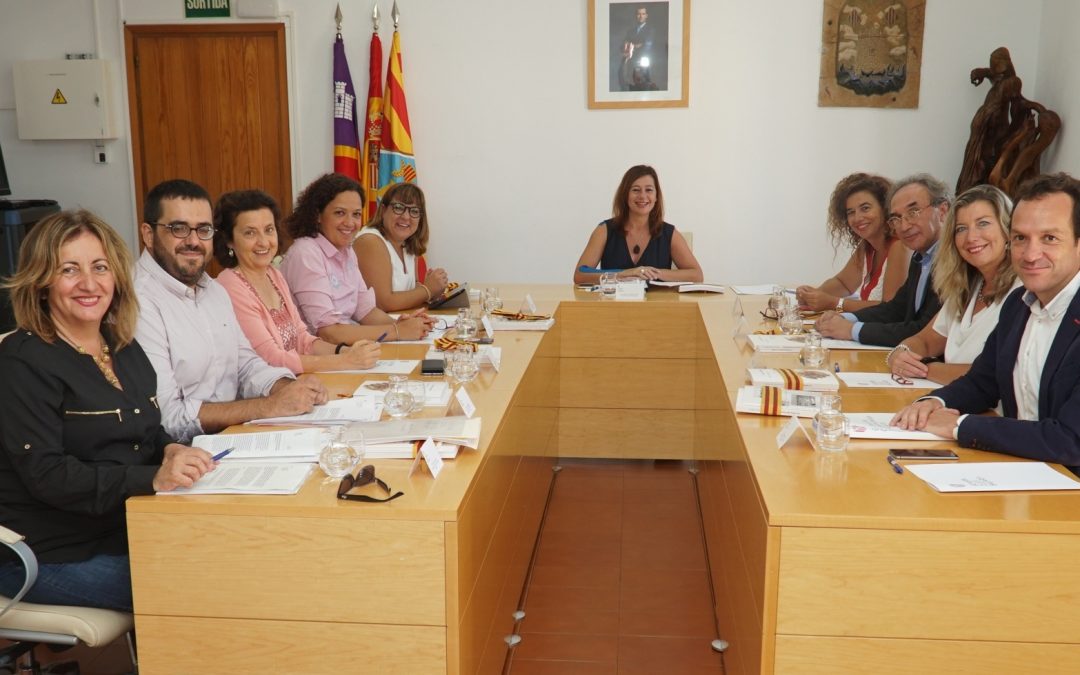 El SOIB renova els convenis de col·laboració amb els Consells per executar programes de renda mínima d’inserció