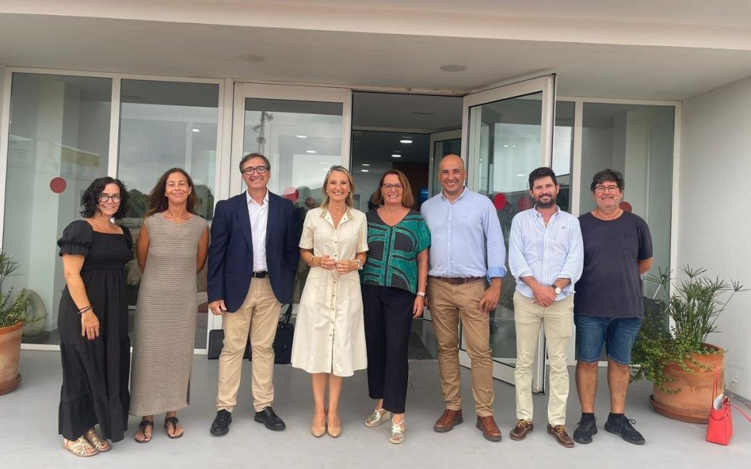 El Govern y el Ministerio de Educación firman un convenio para consolidar el Centre de la Mar de Maó como Centro de Referencia Nacional en Náutica